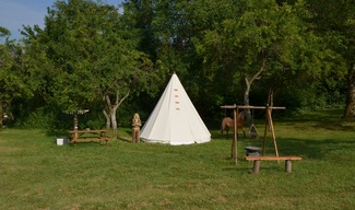 TIPI CAMPING DU BOIS JOLI - Saint-Maurice-sous-les-Côtes